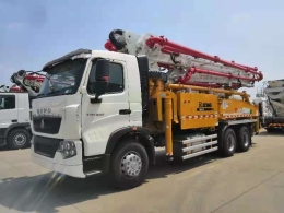 Автобетононасос XCMG  HB43V